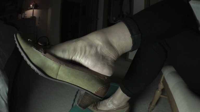 HFW - Alone With Goddess La CremeБ S Dangling Pumps – shoe fetish clip preview with Goddess La Creme