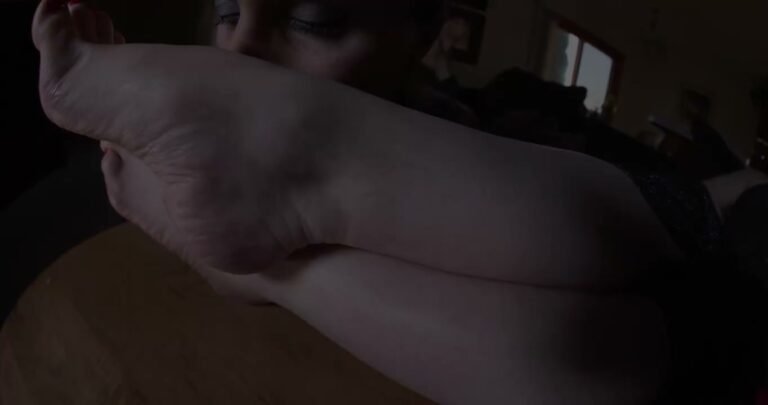 HFW - Her Funky Feet Scent Controls Emma – foot domination clip preview with Emma