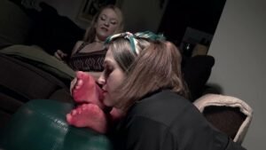 HFW - Pantyhose Foot Scent Control Full Film – pantyhose/stockings clip preview