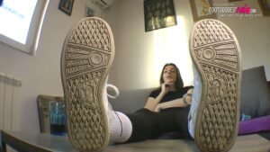 You are a fucking loser - FULL You are a fucking loser - FULL – foot smother clip preview with Goddess Mia
